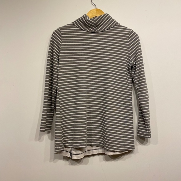 Soft Surroundings Grey and White Striped Roll Neck Long Sleeve Oversized Top XS - Picture 4 of 4